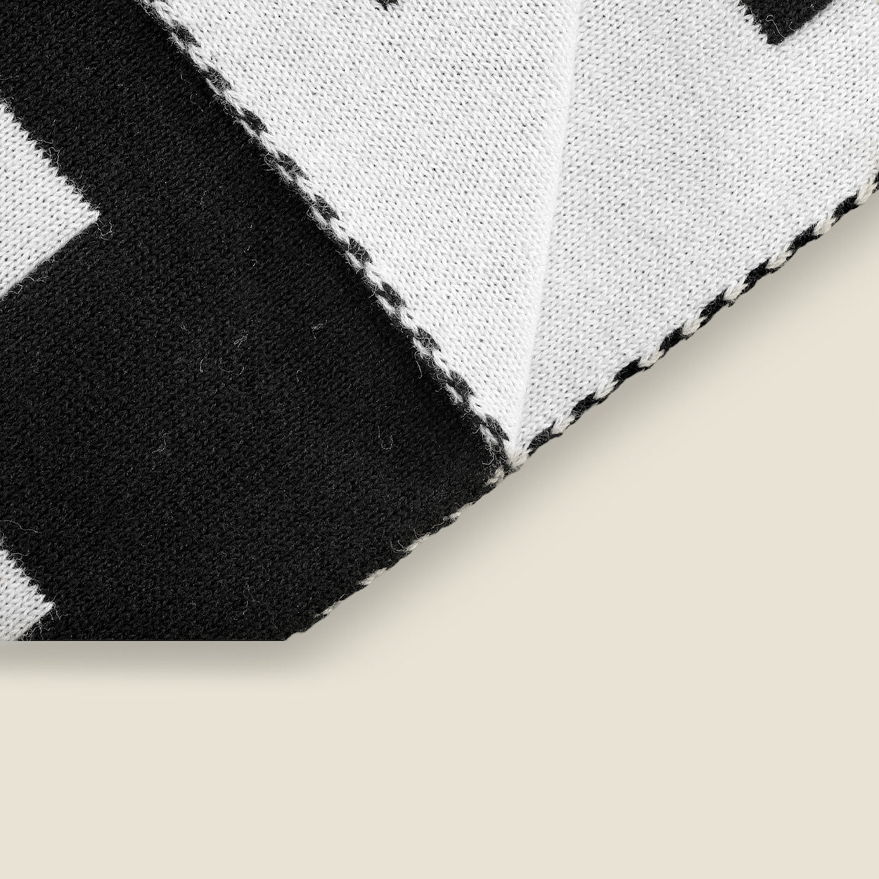 Swiss Cross 100% Cotton Dog Blankets - Code SALE15 for 15% off